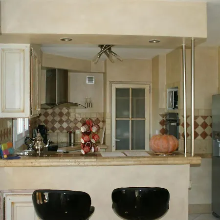 Vila Detached With Enclosed Beautiful Garden *