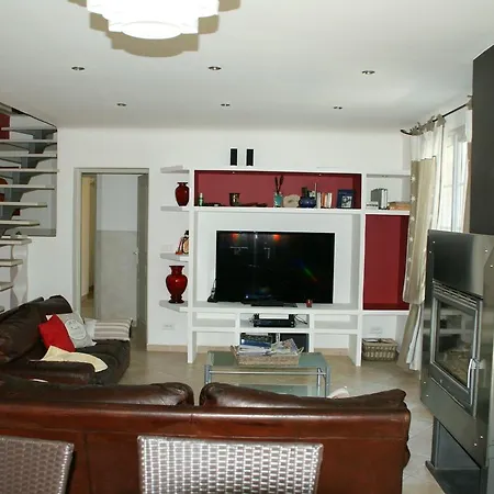 Detached With Enclosed Beautiful Garden Vila Reillanne