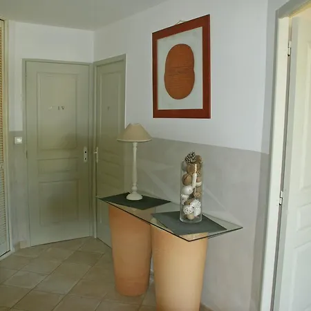 Detached With Enclosed Beautiful Garden Vila Reillanne