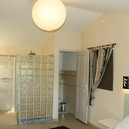 Detached With Enclosed Beautiful Garden Vila Reillanne